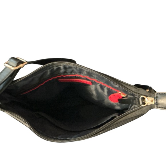 Tommy Hilfiger Elegant Black Crossbody Bag - Picture 4 of 4